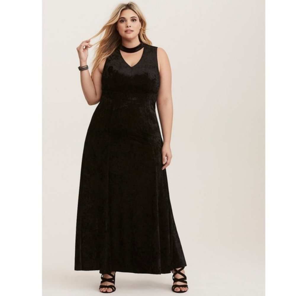 NEW $110 Torrid Black Velvet Cut Out Maxi Dress
